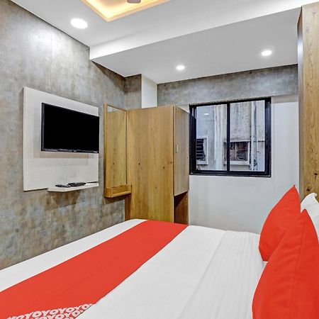 Hotel O R S Palace Ahmedabad Exterior foto